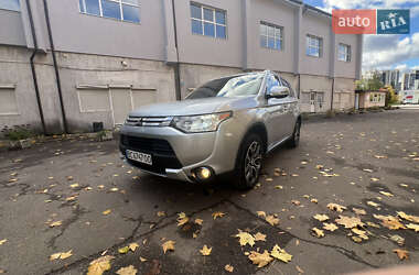 Внедорожник / Кроссовер Mitsubishi Outlander 2014 в Львове