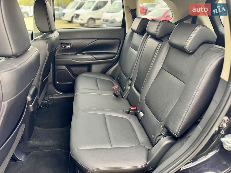 Внедорожник / Кроссовер Mitsubishi Outlander 2016 в Калуше фото 49 Внедорожник / Кроссовер Mitsubishi Outlander 2016 в Калуше