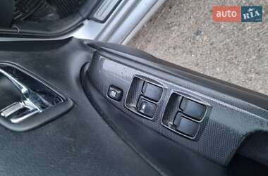 Внедорожник / Кроссовер Mitsubishi Outlander 2007 в 