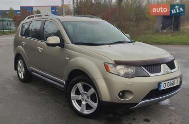 Позашляховик / Кросовер Mitsubishi Outlander 2010 в Києві