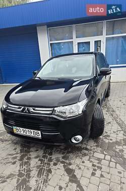 Mitsubishi Outlander 2013
