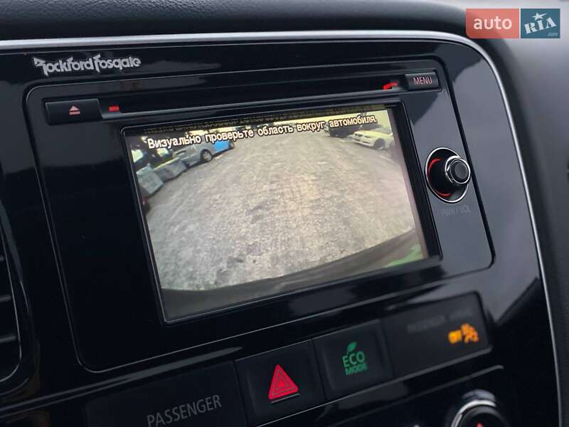 Внедорожник / Кроссовер Mitsubishi Outlander 2015 в Киеве
