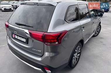 Позашляховик / Кросовер Mitsubishi Outlander 2018 в  фото 12 Позашляховик / Кросовер Mitsubishi Outlander 2018 в
