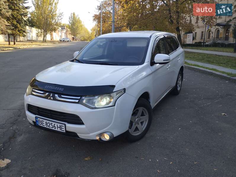 Внедорожник / Кроссовер Mitsubishi Outlander 2012 в Николаеве фото 2 Внедорожник / Кроссовер Mitsubishi Outlander 2012 в Николаеве