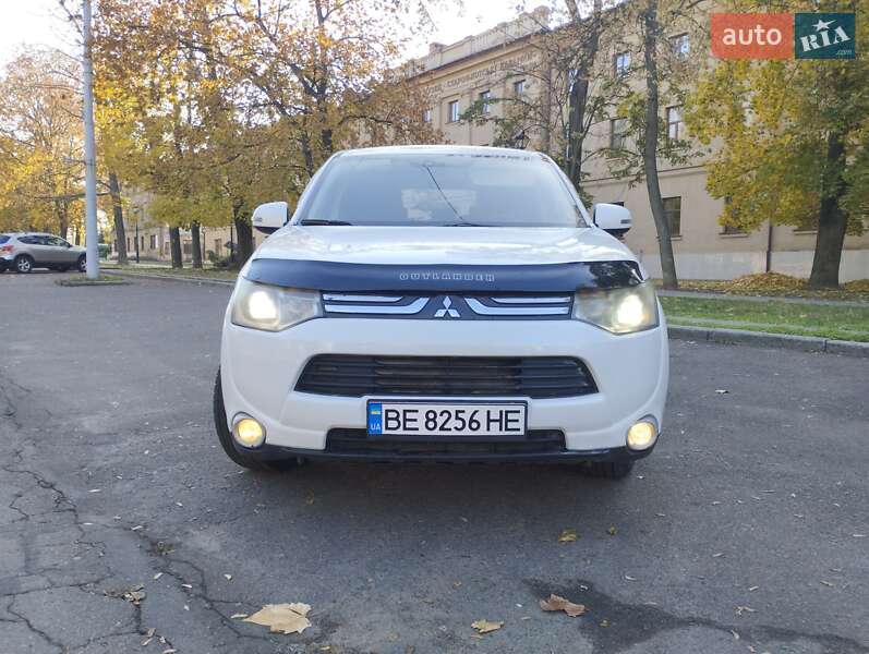 Внедорожник / Кроссовер Mitsubishi Outlander 2012 в Николаеве фото 15 Внедорожник / Кроссовер Mitsubishi Outlander 2012 в Николаеве