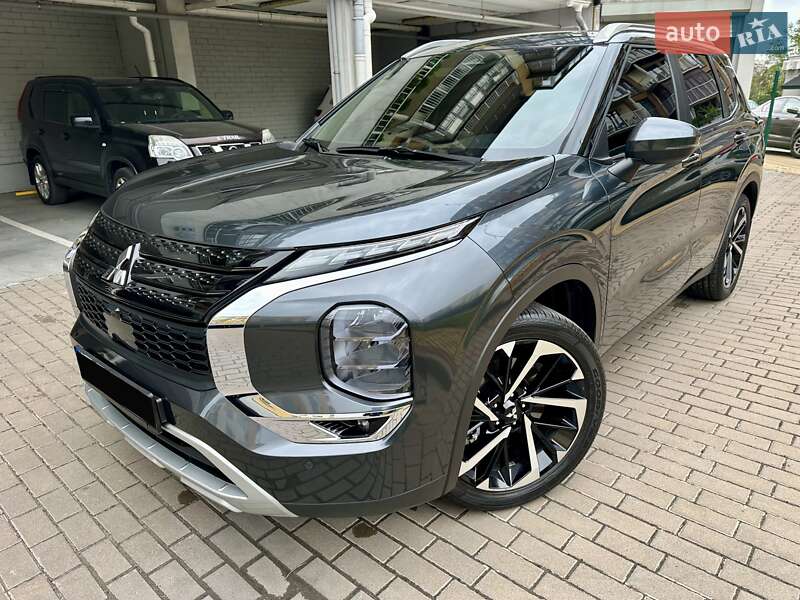 Позашляховик / Кросовер Mitsubishi Outlander 2024 в Києві