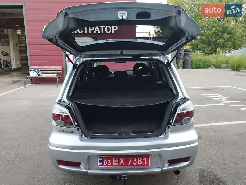 Позашляховик / Кросовер Mitsubishi Outlander 2006 в Харкові