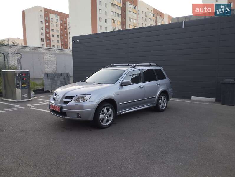 Позашляховик / Кросовер Mitsubishi Outlander 2006 в Харкові