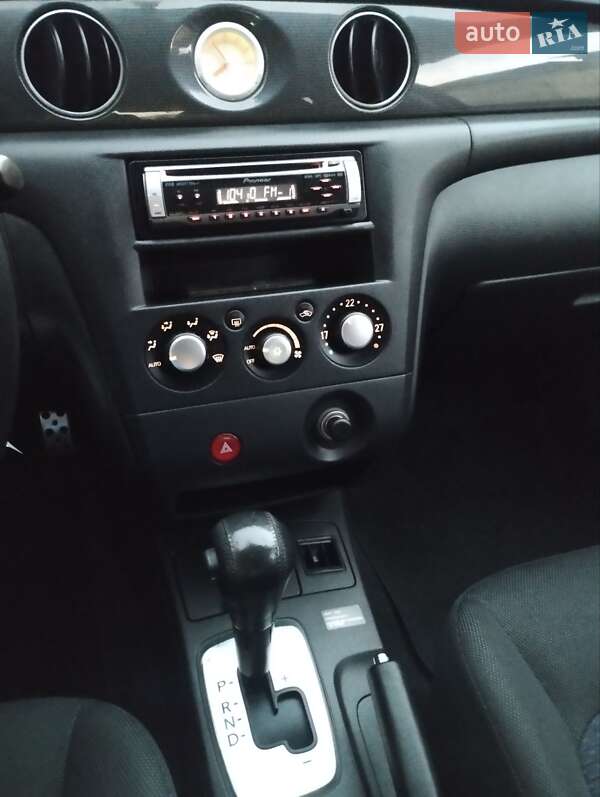 Позашляховик / Кросовер Mitsubishi Outlander 2006 в Харкові
