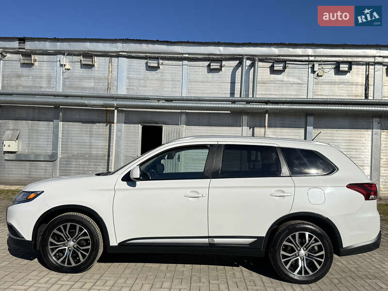 Внедорожник / Кроссовер Mitsubishi Outlander 2016 в Ковеле фото 6 Внедорожник / Кроссовер Mitsubishi Outlander 2016 в Ковеле