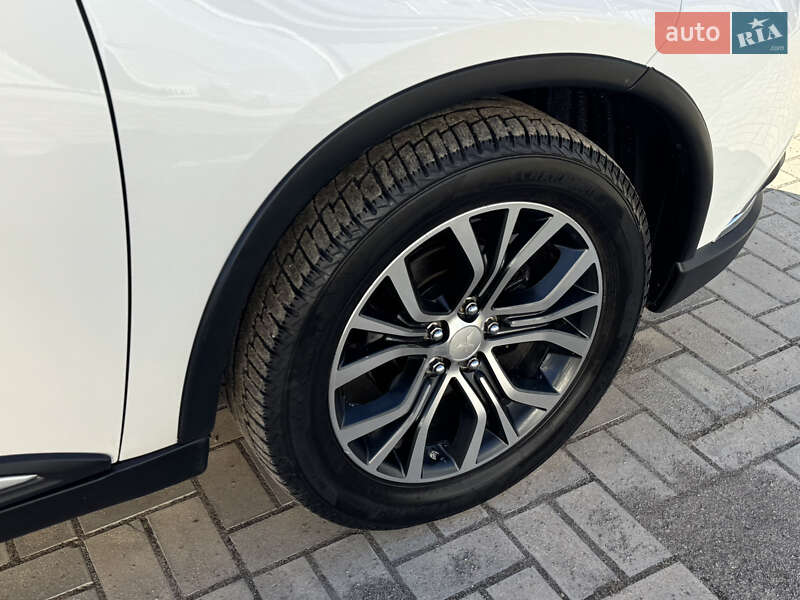 Внедорожник / Кроссовер Mitsubishi Outlander 2016 в Ковеле фото 36 Внедорожник / Кроссовер Mitsubishi Outlander 2016 в Ковеле