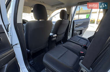 Внедорожник / Кроссовер Mitsubishi Outlander 2016 в 