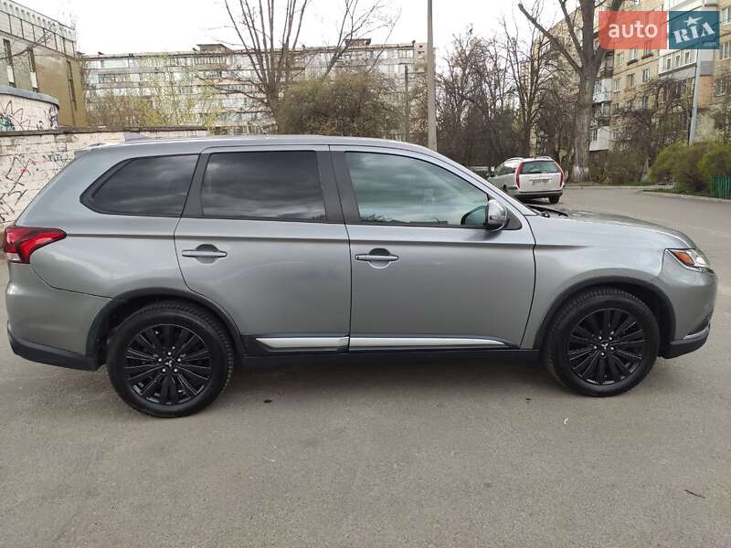 Позашляховик / Кросовер Mitsubishi Outlander 2019 в Києві фото 2 Позашляховик / Кросовер Mitsubishi Outlander 2019 в Києві