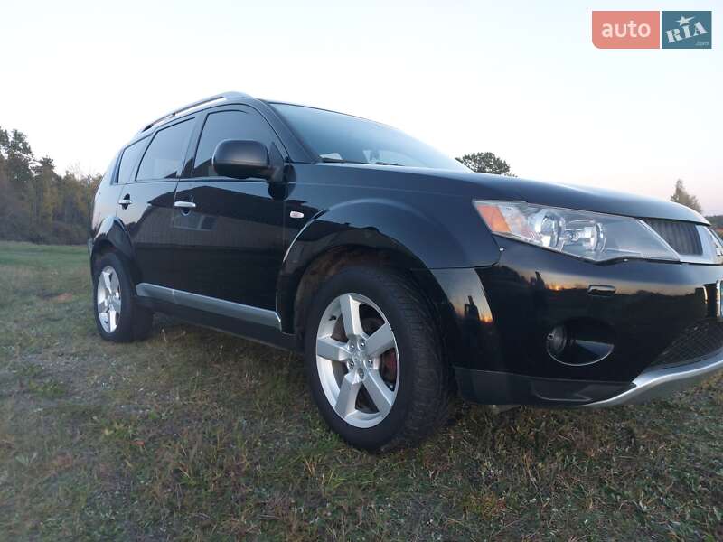 Позашляховик / Кросовер Mitsubishi Outlander 2007 в Ратному