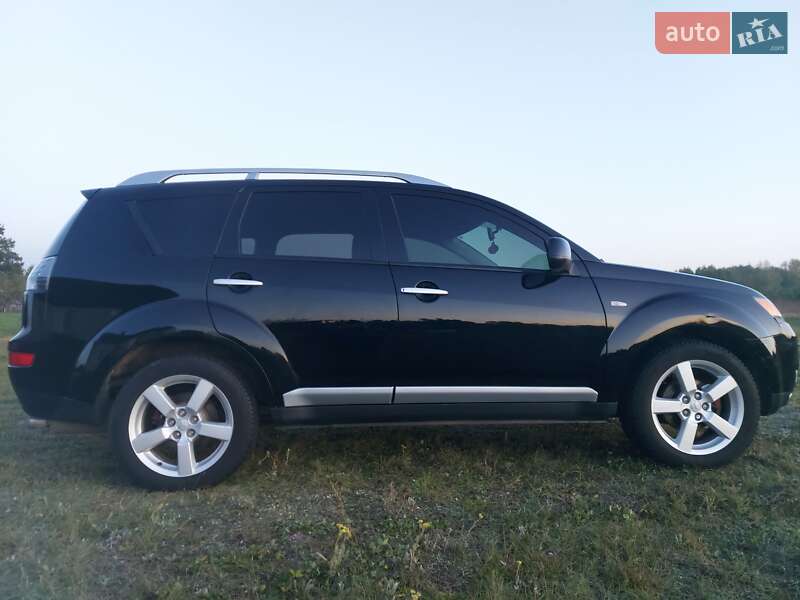Позашляховик / Кросовер Mitsubishi Outlander 2007 в Ратному