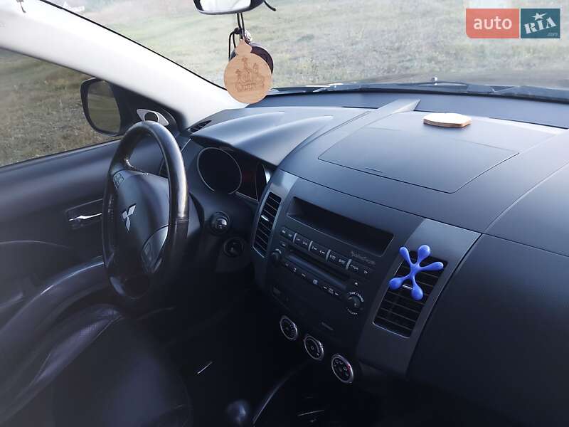 Позашляховик / Кросовер Mitsubishi Outlander 2007 в Ратному