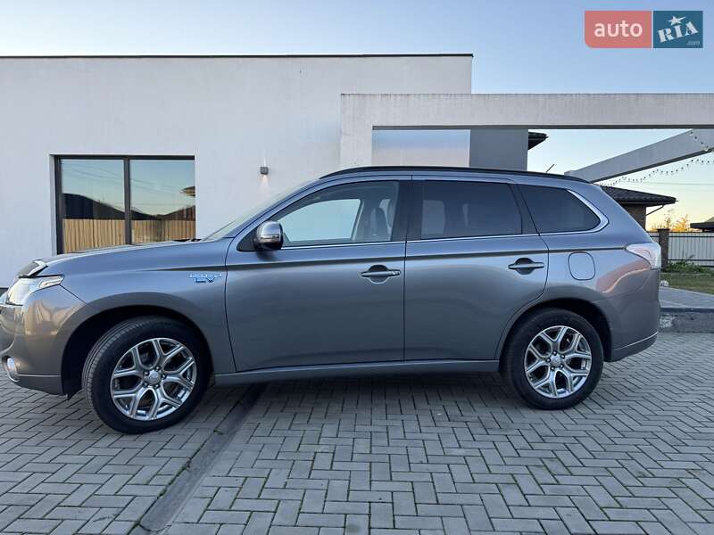 Позашляховик / Кросовер Mitsubishi Outlander 2014 в Луцьку