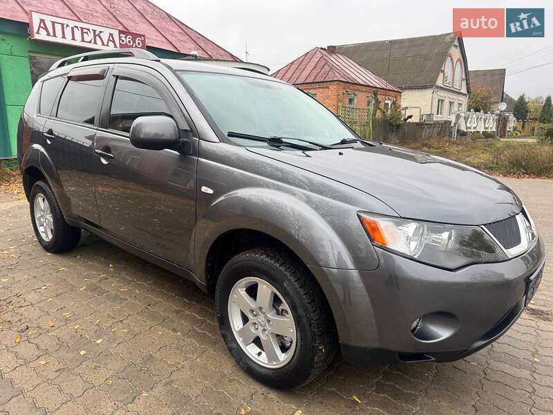 Позашляховик / Кросовер Mitsubishi Outlander 2008 в Охтирці