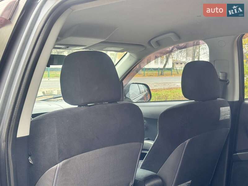 Позашляховик / Кросовер Mitsubishi Outlander 2008 в Охтирці