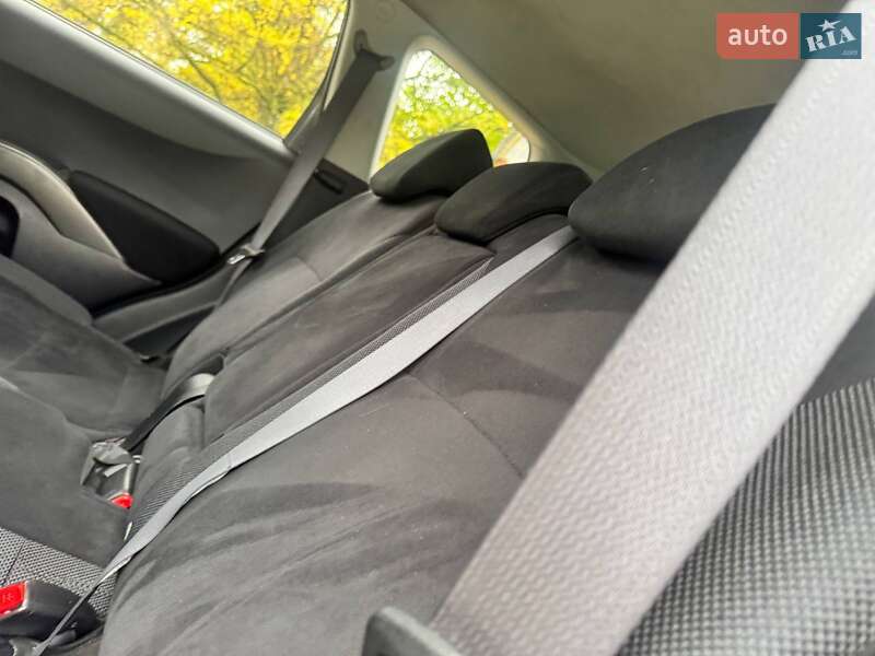 Позашляховик / Кросовер Mitsubishi Outlander 2008 в Охтирці