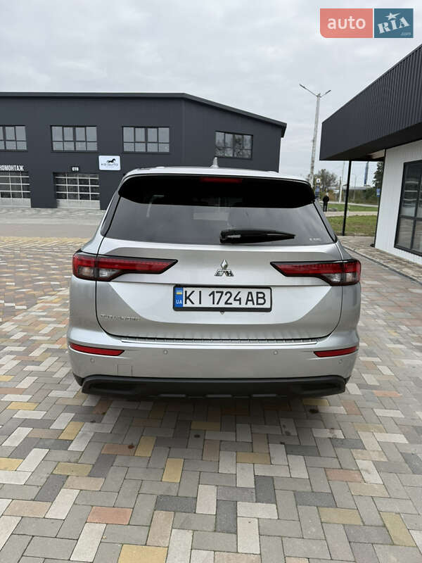 Внедорожник / Кроссовер Mitsubishi Outlander 2021 в Броварах фото 7 Внедорожник / Кроссовер Mitsubishi Outlander 2021 в Броварах