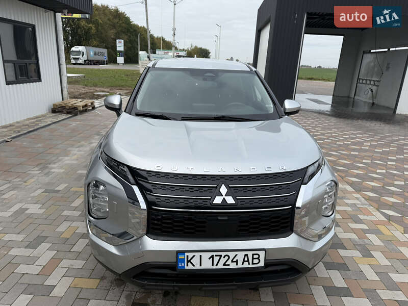 Внедорожник / Кроссовер Mitsubishi Outlander 2021 в Броварах фото 12 Внедорожник / Кроссовер Mitsubishi Outlander 2021 в Броварах
