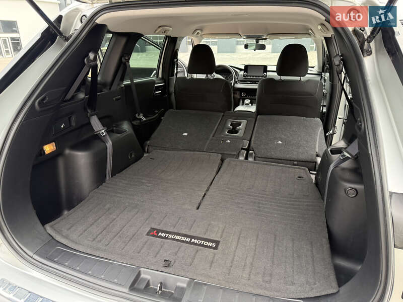 Внедорожник / Кроссовер Mitsubishi Outlander 2021 в Броварах фото 38 Внедорожник / Кроссовер Mitsubishi Outlander 2021 в Броварах