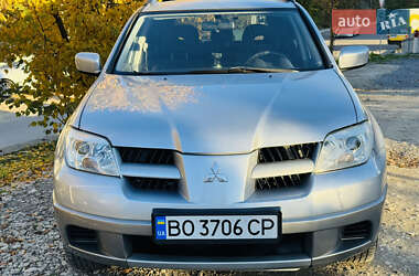 Позашляховик / Кросовер Mitsubishi Outlander 2006 в  фото 20 Позашляховик / Кросовер Mitsubishi Outlander 2006 в