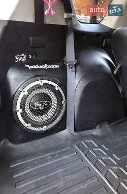 Позашляховик / Кросовер Mitsubishi Outlander 2009 в 