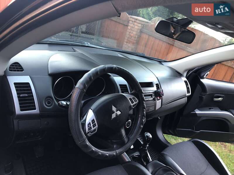 Позашляховик / Кросовер Mitsubishi Outlander 2009 в Кам'янці-Бузькій фото 11 Позашляховик / Кросовер Mitsubishi Outlander 2009 в Кам'янці-Бузькій