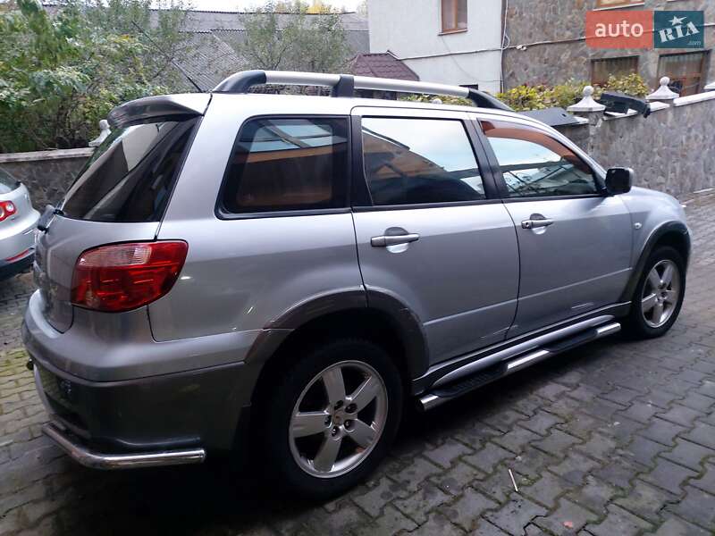 Внедорожник / Кроссовер Mitsubishi Outlander 2006 в Черновцах фото 6 Внедорожник / Кроссовер Mitsubishi Outlander 2006 в Черновцах