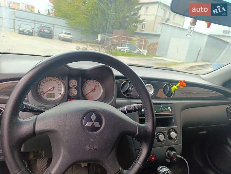 Внедорожник / Кроссовер Mitsubishi Outlander 2003 в Львове