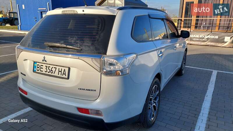 Позашляховик / Кросовер Mitsubishi Outlander 2013 в Миколаєві фото 12 Позашляховик / Кросовер Mitsubishi Outlander 2013 в Миколаєві