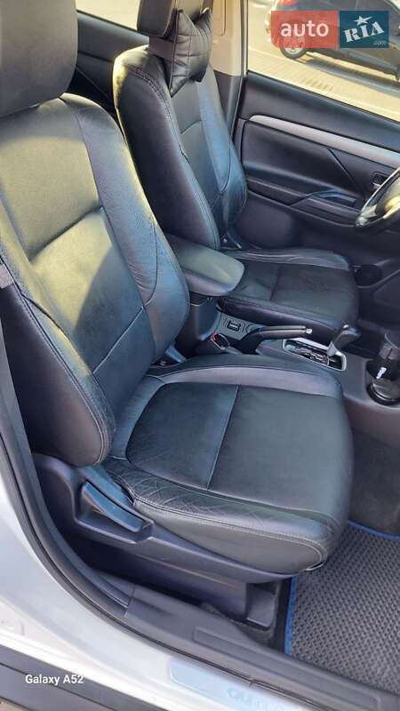 Позашляховик / Кросовер Mitsubishi Outlander 2013 в Миколаєві фото 25 Позашляховик / Кросовер Mitsubishi Outlander 2013 в Миколаєві