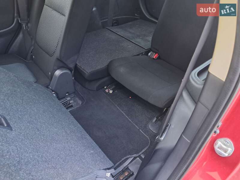 Внедорожник / Кроссовер Mitsubishi Outlander 2018 в Городке