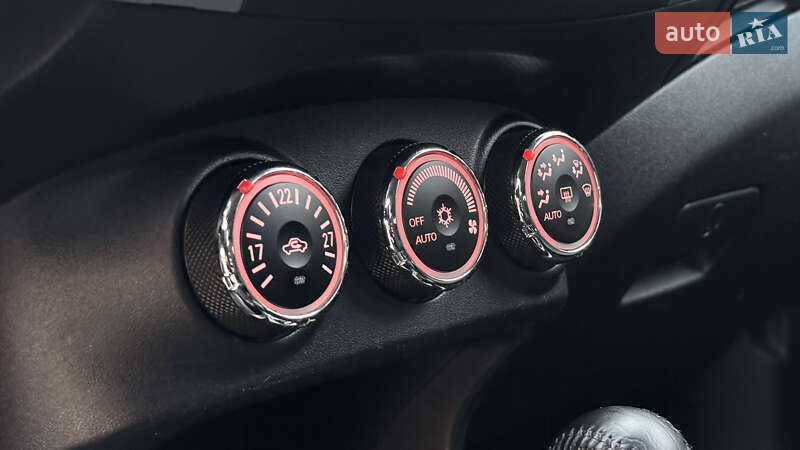 Внедорожник / Кроссовер Mitsubishi Outlander 2011 в Ровно