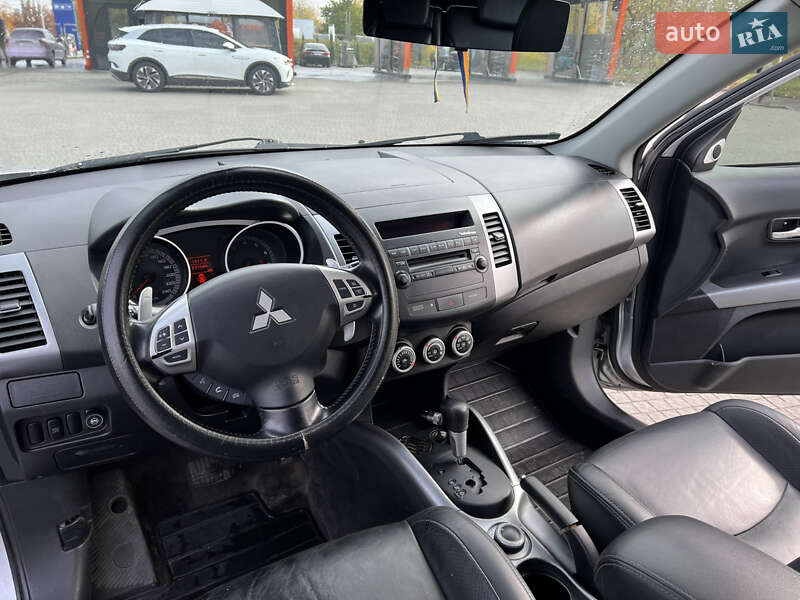 Позашляховик / Кросовер Mitsubishi Outlander 2007 в Полтаві фото 18 Позашляховик / Кросовер Mitsubishi Outlander 2007 в Полтаві