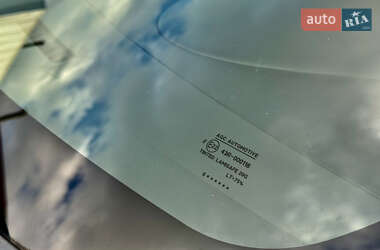 Внедорожник / Кроссовер Mitsubishi Outlander 2010 в 