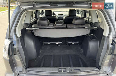 Внедорожник / Кроссовер Mitsubishi Outlander 2010 в 