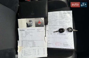 Внедорожник / Кроссовер Mitsubishi Outlander 2010 в 