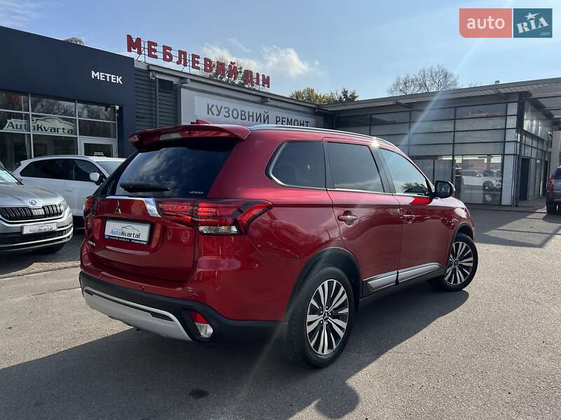 Позашляховик / Кросовер Mitsubishi Outlander 2021 в Чернігові фото 9 Позашляховик / Кросовер Mitsubishi Outlander 2021 в Чернігові