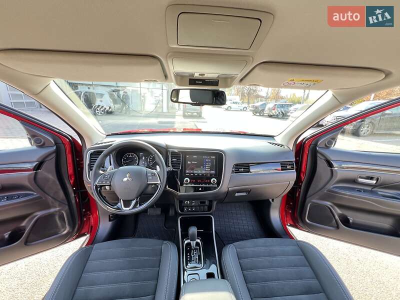Позашляховик / Кросовер Mitsubishi Outlander 2021 в Чернігові фото 16 Позашляховик / Кросовер Mitsubishi Outlander 2021 в Чернігові