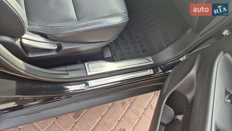 Позашляховик / Кросовер Mitsubishi Outlander 2022 в Черкасах фото 11 Позашляховик / Кросовер Mitsubishi Outlander 2022 в Черкасах