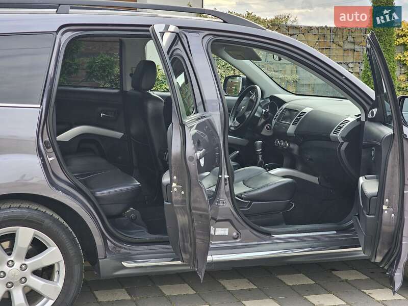 Позашляховик / Кросовер Mitsubishi Outlander 2011 в Стрию фото 20 Позашляховик / Кросовер Mitsubishi Outlander 2011 в Стрию