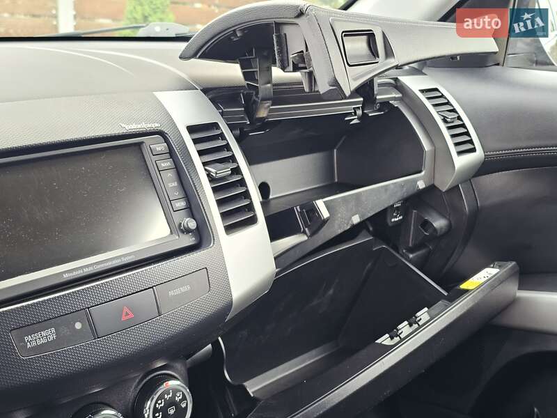 Позашляховик / Кросовер Mitsubishi Outlander 2011 в Стрию фото 75 Позашляховик / Кросовер Mitsubishi Outlander 2011 в Стрию