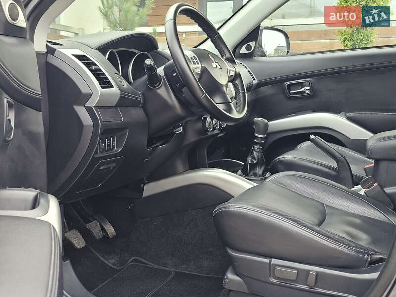 Позашляховик / Кросовер Mitsubishi Outlander 2011 в Стрию фото 78 Позашляховик / Кросовер Mitsubishi Outlander 2011 в Стрию