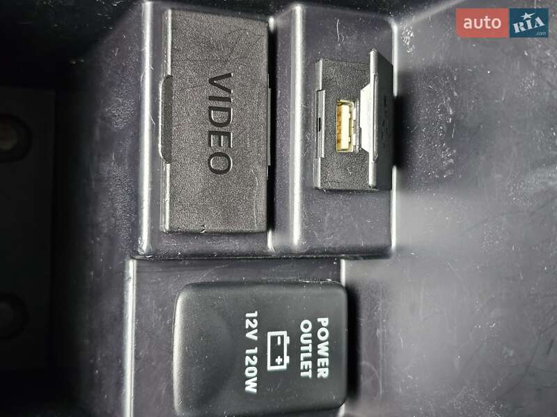 Позашляховик / Кросовер Mitsubishi Outlander 2011 в Стрию фото 87 Позашляховик / Кросовер Mitsubishi Outlander 2011 в Стрию