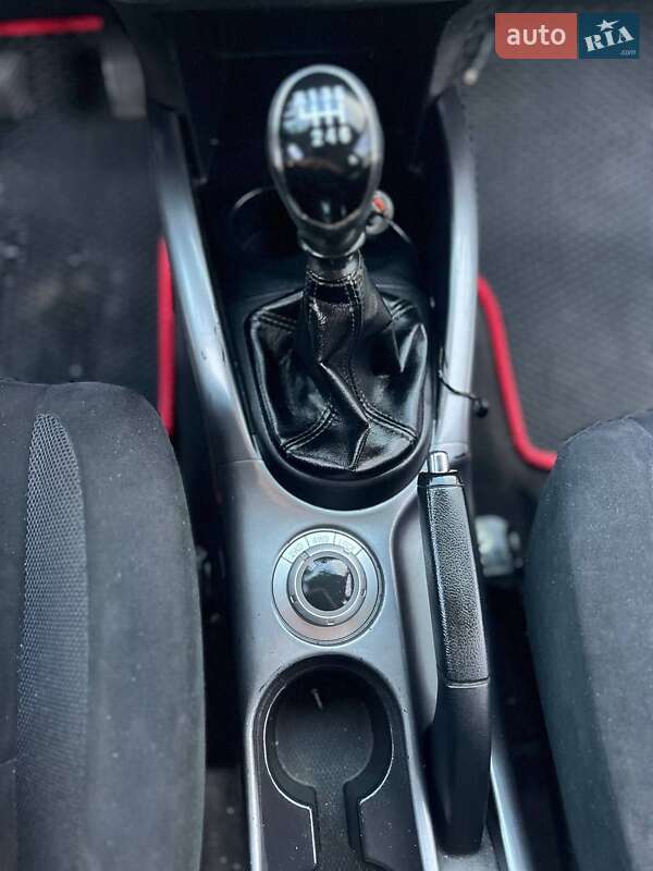 Позашляховик / Кросовер Mitsubishi Outlander 2007 в Косові фото 10 Позашляховик / Кросовер Mitsubishi Outlander 2007 в Косові