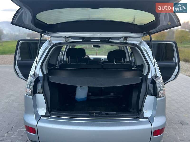 Позашляховик / Кросовер Mitsubishi Outlander 2007 в Косові фото 15 Позашляховик / Кросовер Mitsubishi Outlander 2007 в Косові