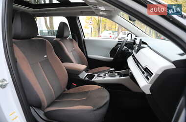 Внедорожник / Кроссовер Mitsubishi Outlander 2022 в 